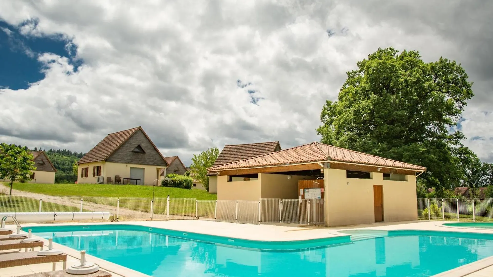 Holiday home Le Lac Bleu 22 Lacapelle-Marival
